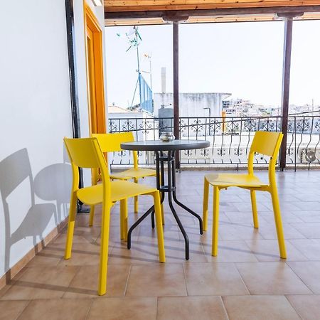Mondrian Guest House スキアトスタウン エクステリア 写真