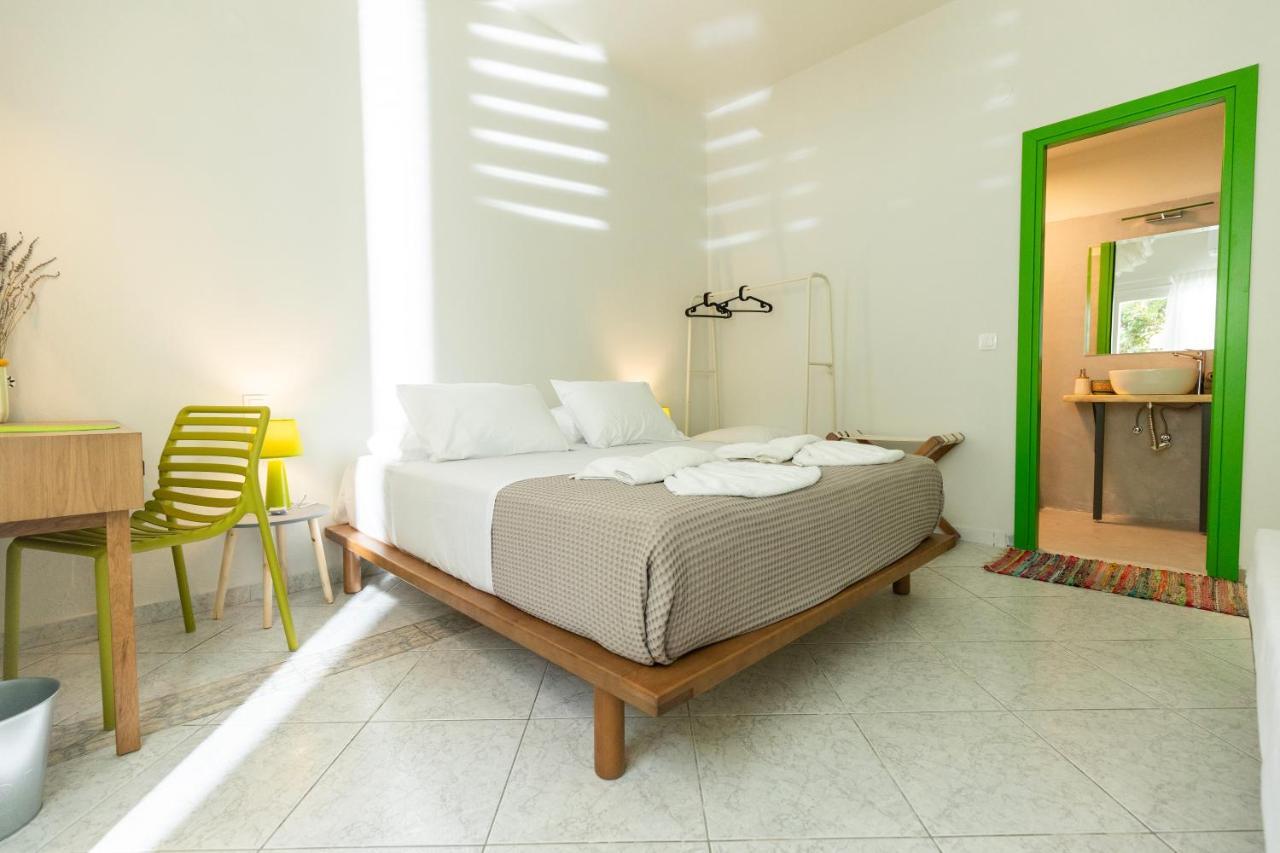 Mondrian Guest House スキアトスタウン エクステリア 写真