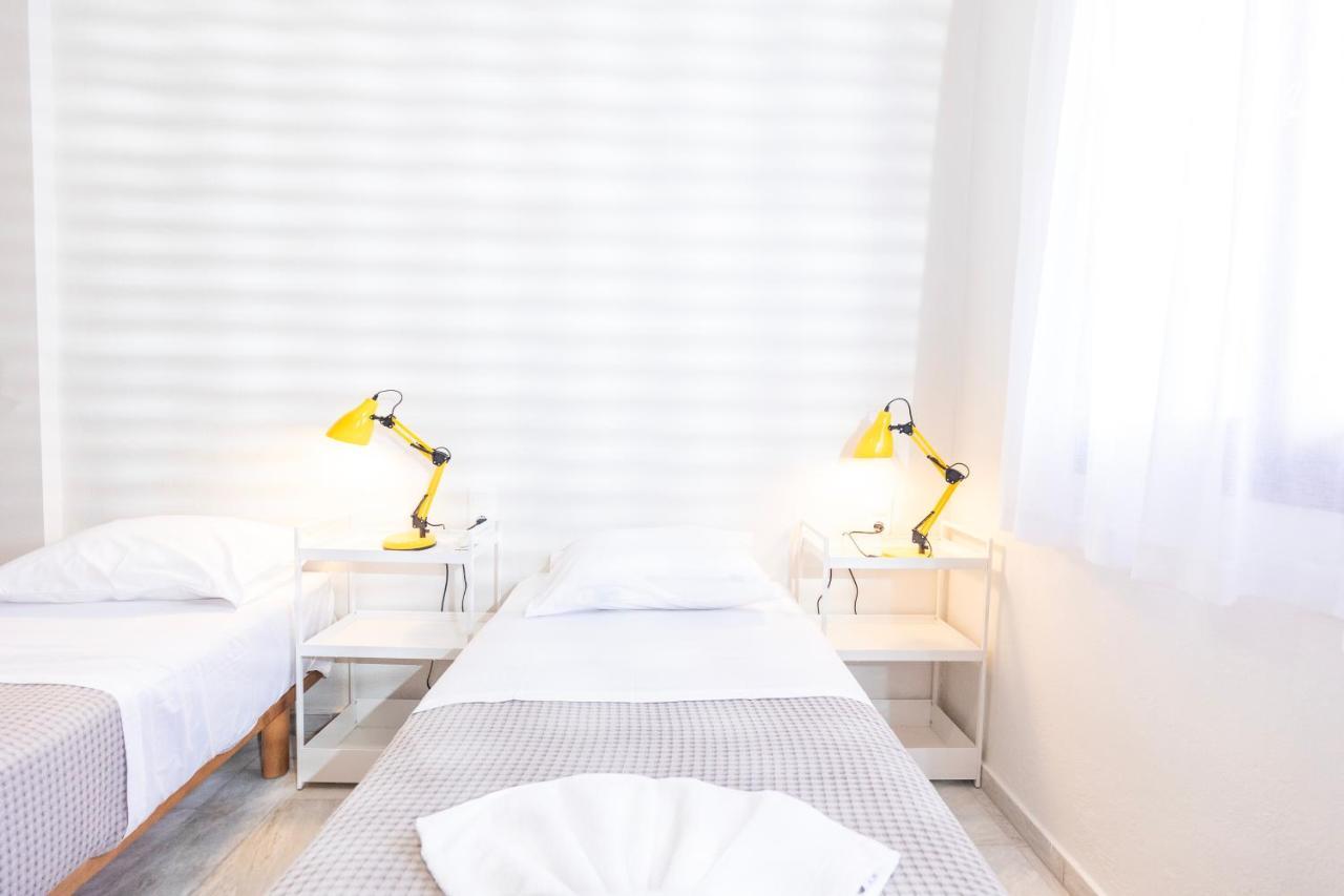 Mondrian Guest House スキアトスタウン エクステリア 写真