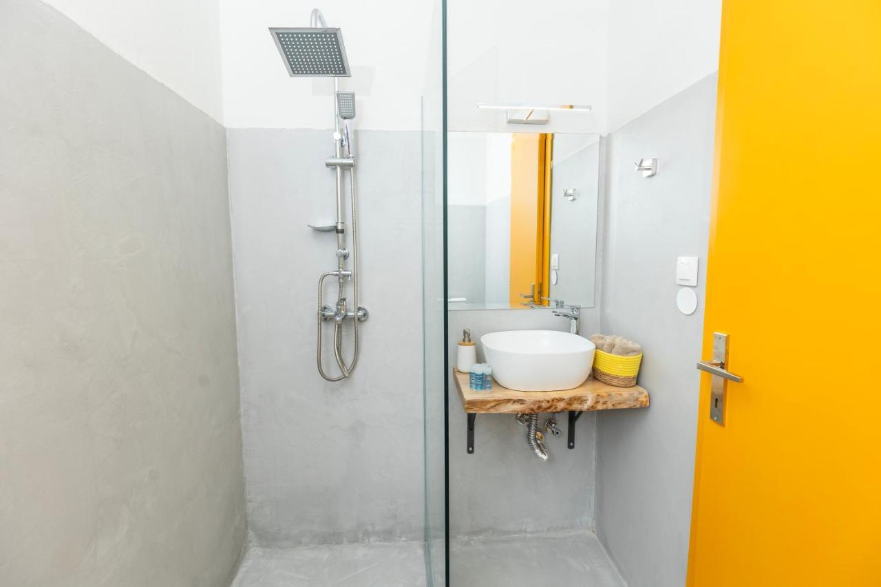 Mondrian Guest House スキアトスタウン エクステリア 写真
