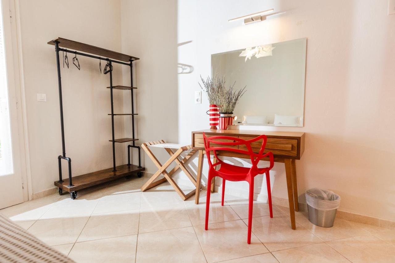 Mondrian Guest House スキアトスタウン エクステリア 写真